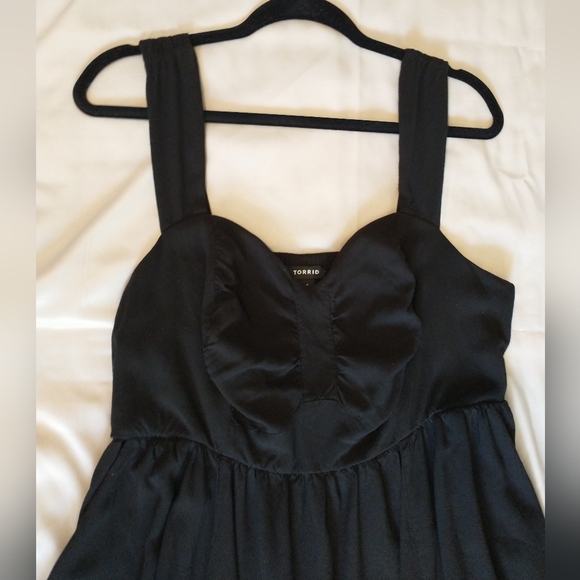 Torrid Black Sleeveless Flowy Skater Dress Sweetheart Neckline - Picture 2 of 5